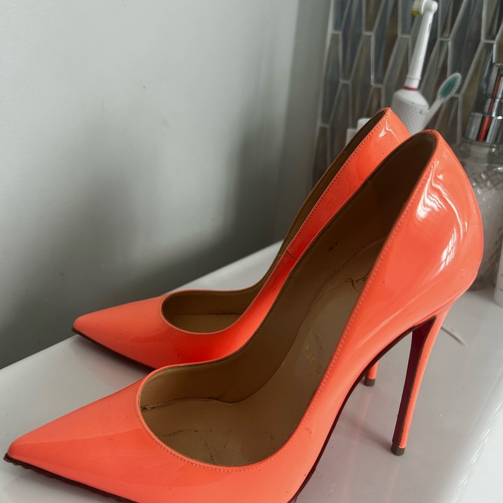 Christian Louboutin Patent Leather Pointed-Toe Pumps in Coral - Picture 3 of 9